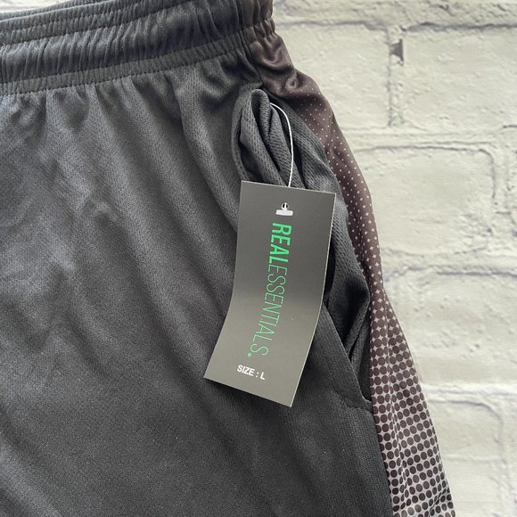 Real Essential Shorts - Picture 6 of 6